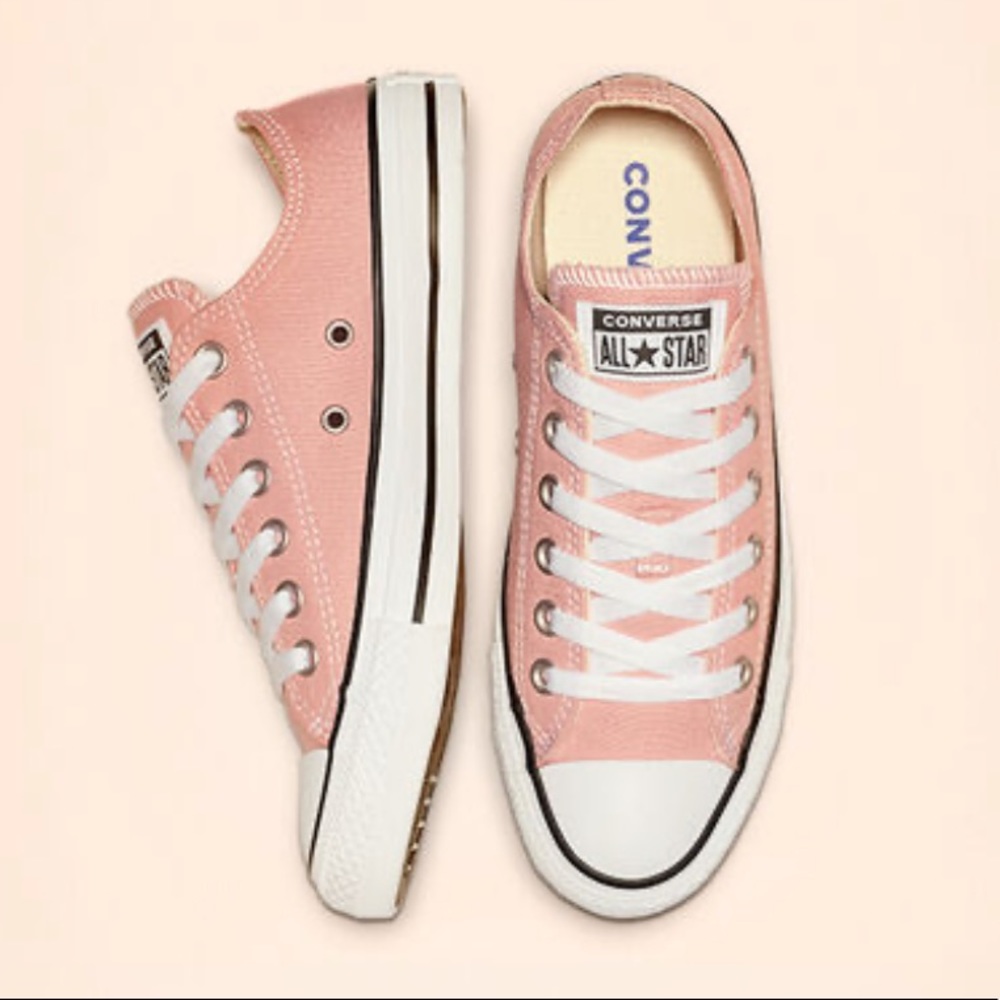 Converse | Light Pink Low Top Sneakers US 9
